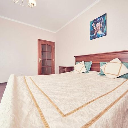 Роскошная 3к квартира 170м2 на Оболонской набережной Киев Экстерьер фото